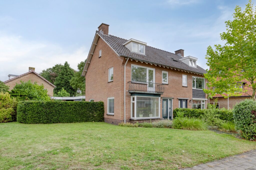 Bergweg 30