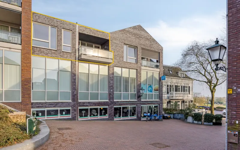 M.W. van de Waalstraat 32